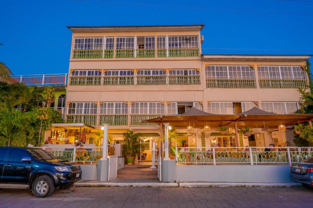 Hotel Peten Express Flores Ngoại thất bức ảnh