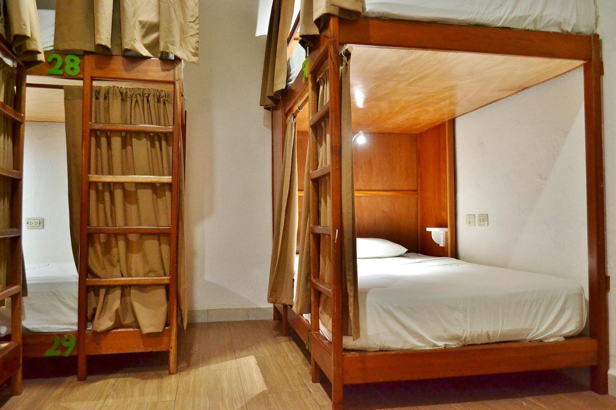 Hotel Peten Express Flores Ngoại thất bức ảnh