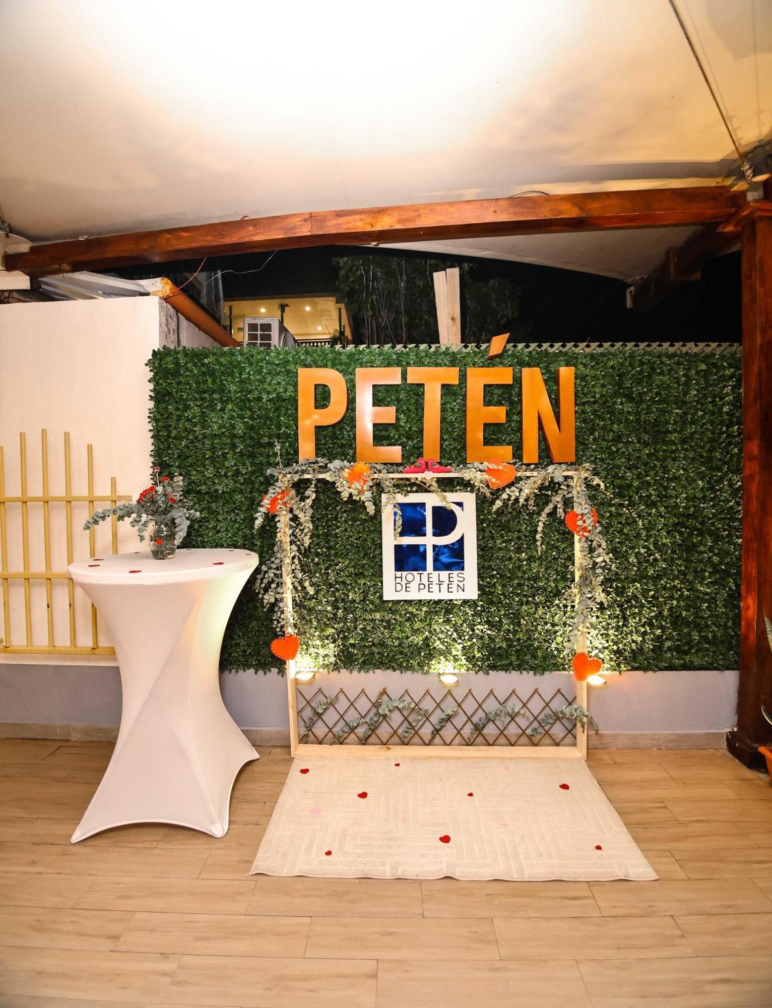 Hotel Peten Express Flores Ngoại thất bức ảnh