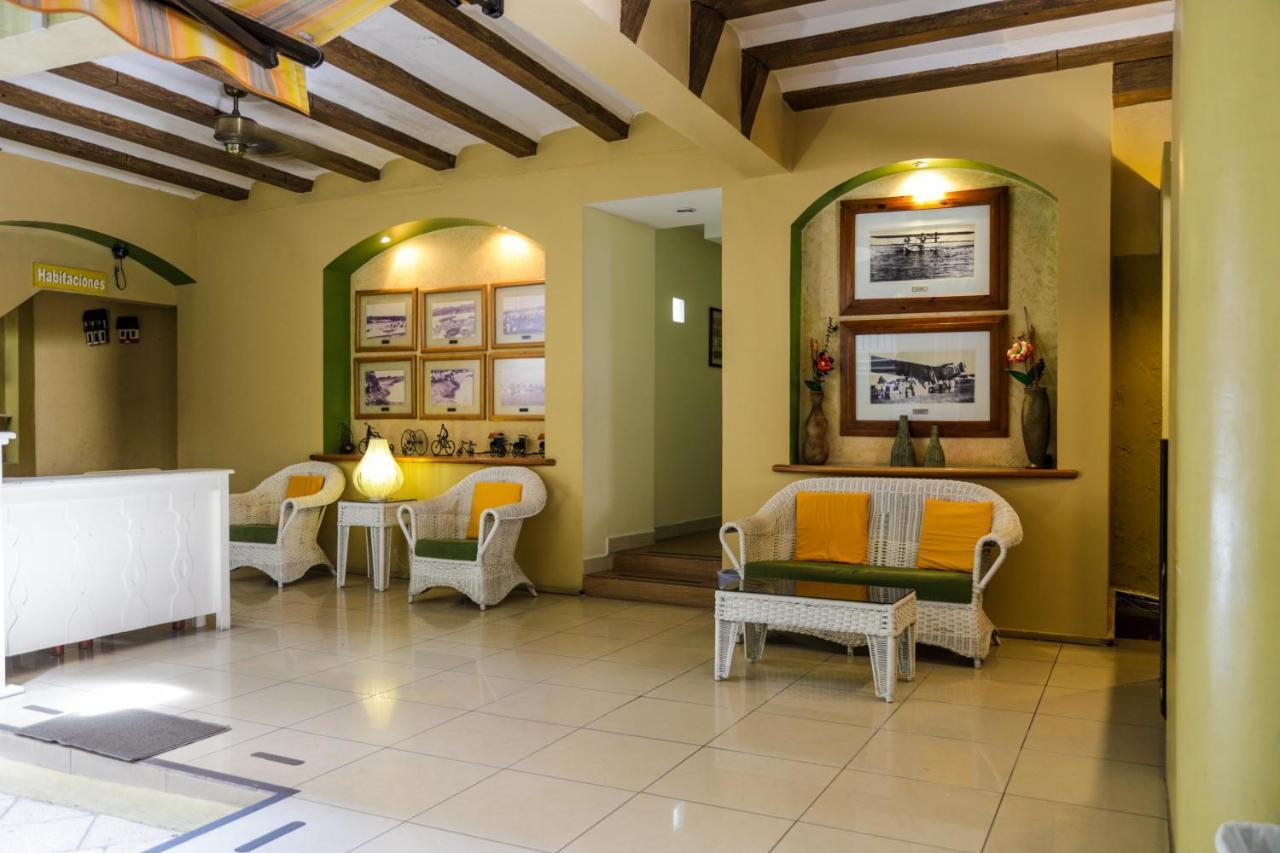 Hotel Peten Express Flores Ngoại thất bức ảnh