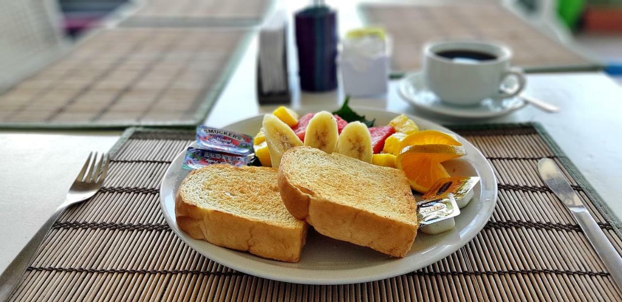 Hotel Peten Express Flores Ngoại thất bức ảnh